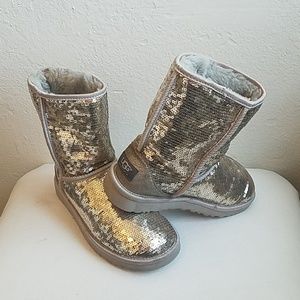 UGG BOOTS AUTHENTIC